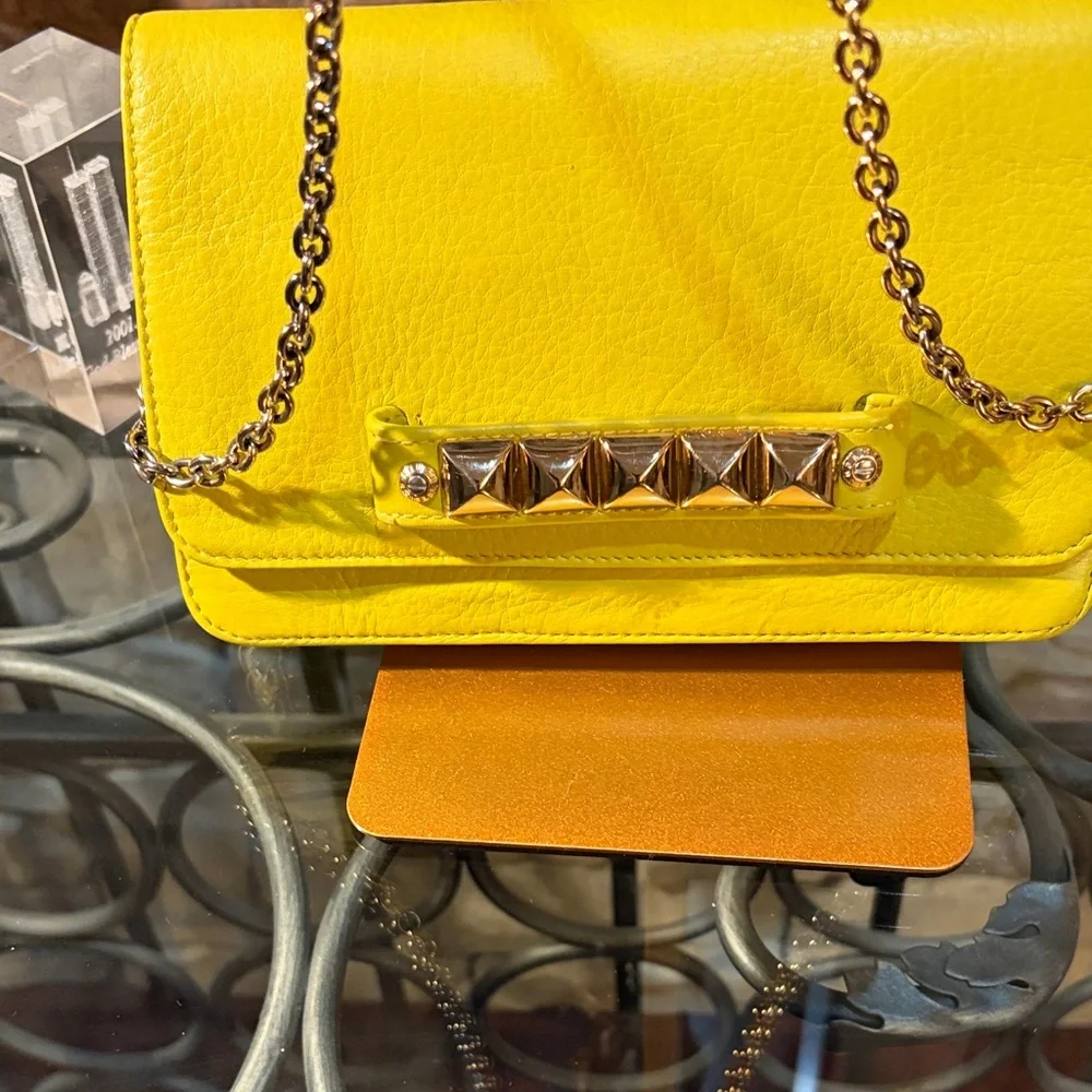 Vibrant Yellow Crossbody Bag with Chain Strap - Picture 2 of 11